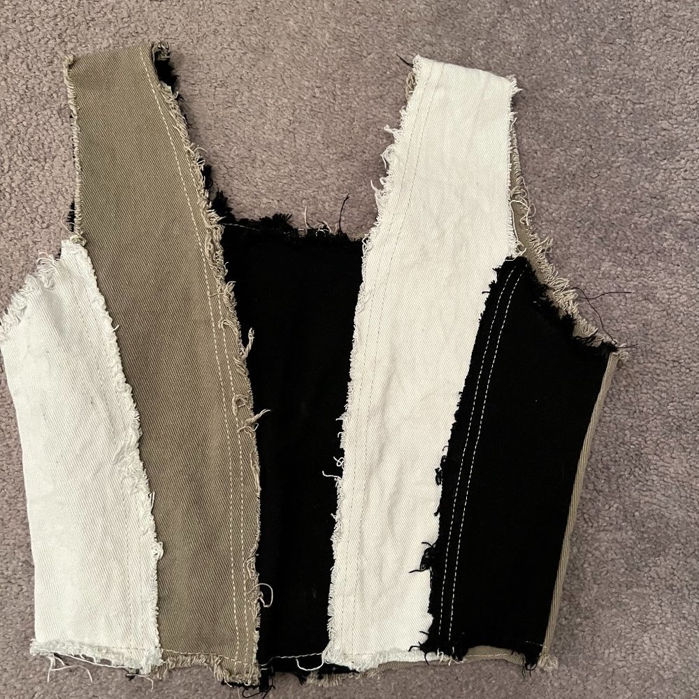 Cropped Neutral Raw Hem Tank Top